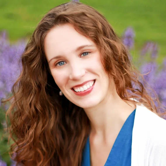 Rebecca_Kirk_Headshot.jpg