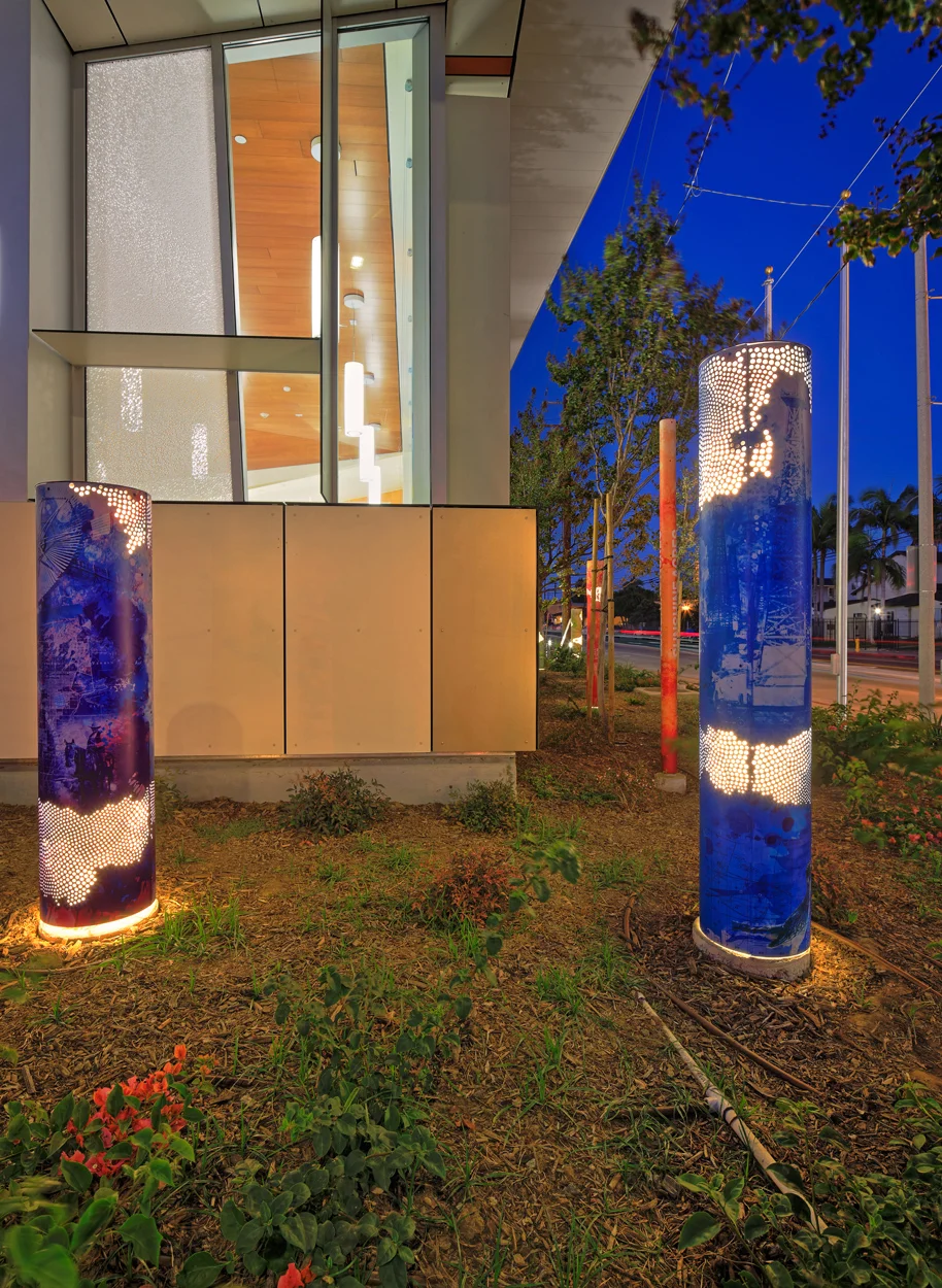SouthWhittierLibrary_Public_Art_Sculpture_Light_Color.jpg