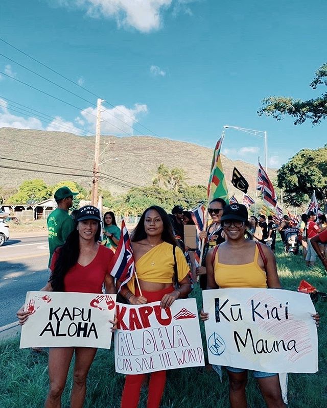 'Onipa'a Kakou ✊🏾 Hawaiians here to stay in Hawai&rsquo;i ❤️ photo: @mikovossen