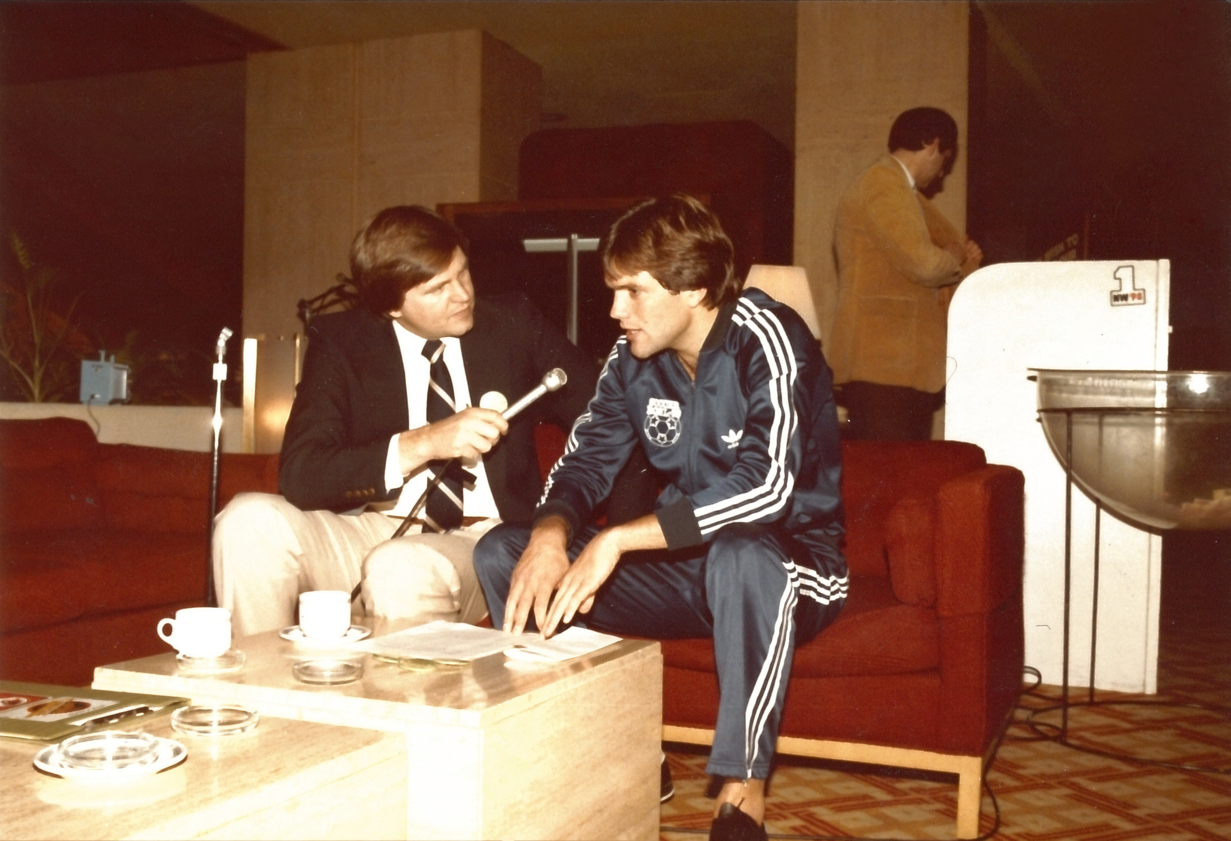 Bobby-Lenarduzzi-Vancouver-Whitecaps-with-Bob-Robertson-Pledge-Day-1980.jpg