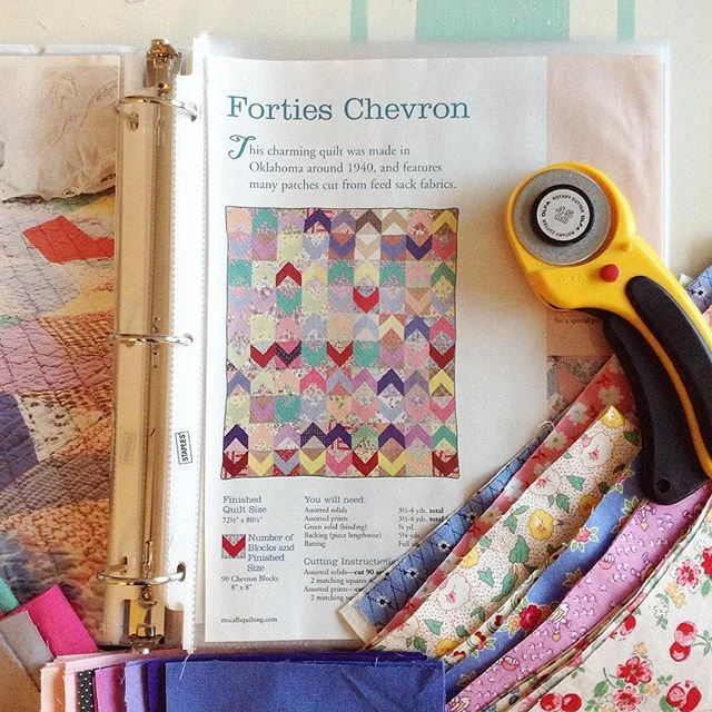 Forties Chevron Quilt Pattern via www.helloquilting.com