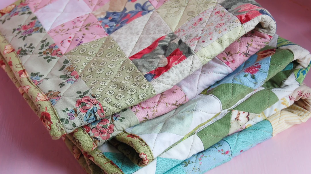Orphan Block Quilted Dish Mats via www.helloquilting.com
