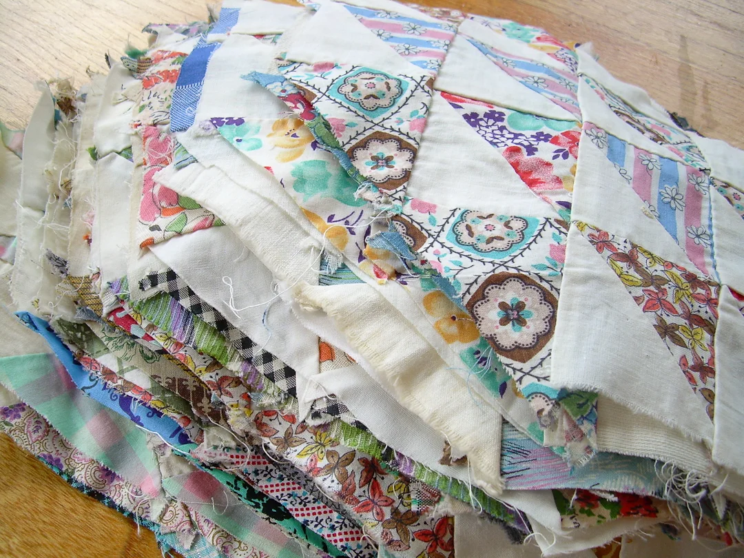 Antique Ocean Waves Unfinished Blocks via www.helloquilting.com