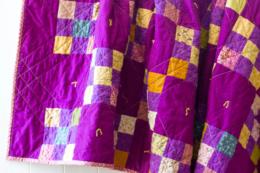 Purple Irish Chain Quilt via www.helloquilting.com