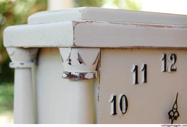 How to Makeover a Thrifted Mantel Clock