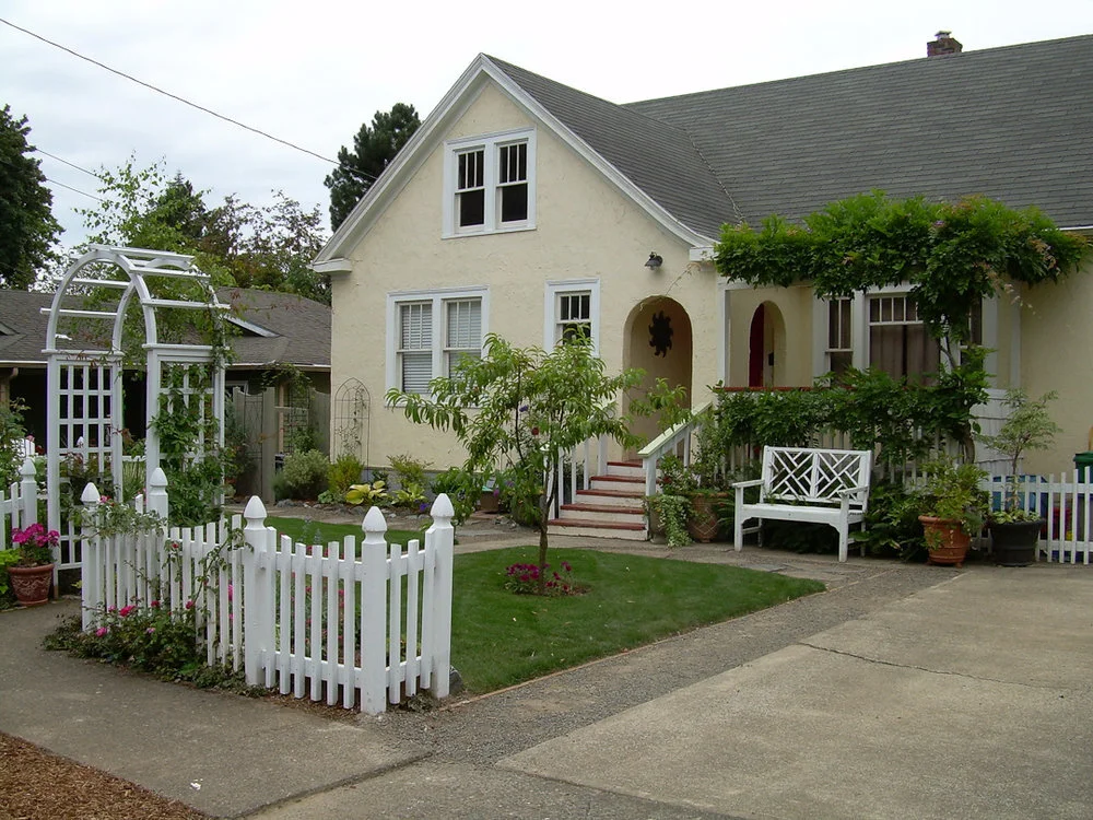 Valentine Cottage Tour Front via www.angelamaywaller.com