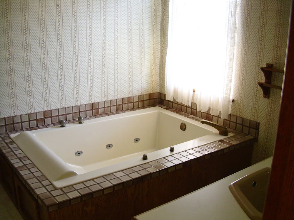 Pear Tree Cottage Master Bathroom Originally via www.angelamaywaller.com