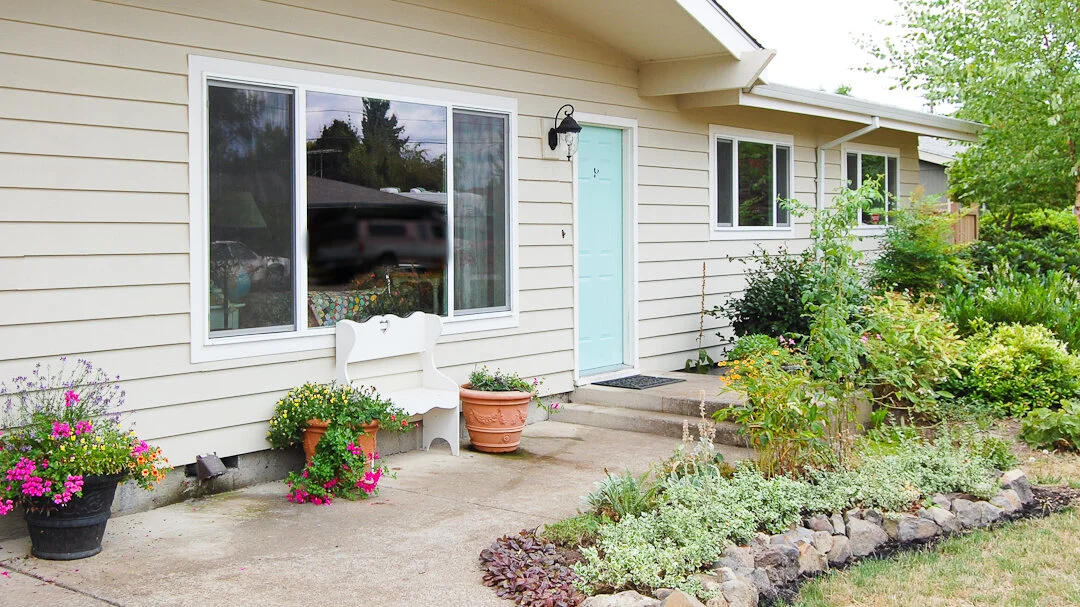 Pear Tree Cottage via www.angelamaywaller.com