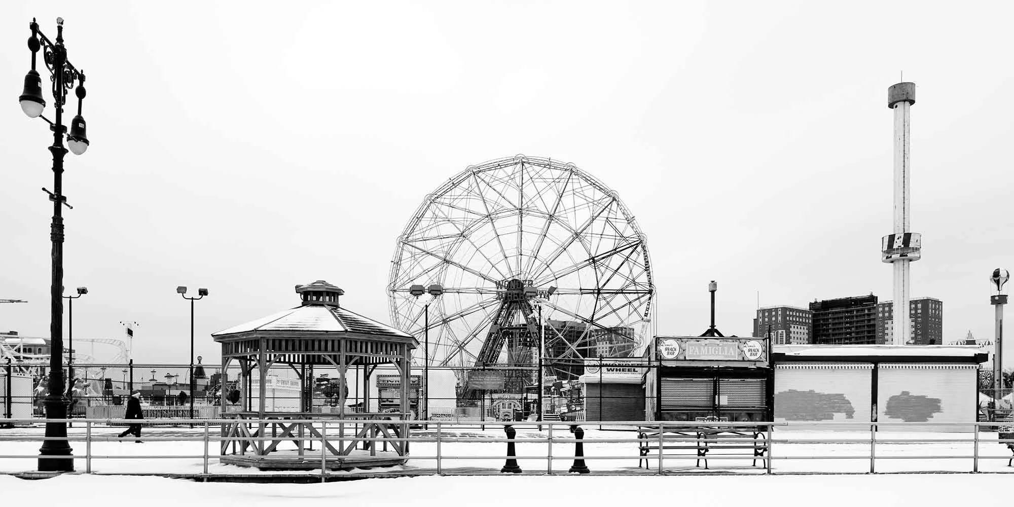 coney-island-vintage-d55a5d8a8e00aaa16e2548c6d4e8f6d3b74f87b4829c2afc57d54540f6f8207c.jpg