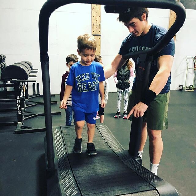 It's back!!!! Our CF Kids Class is back starting tomorrow evening!! We will resume our previous kids class schedule! 
See you tomorrow! 
5p -5:25p (ages 3-7 years old) 
5:30p - 5:55p (8 and up) #kidsclass #cantwait #fitness@#kidsfitness #grownstrong