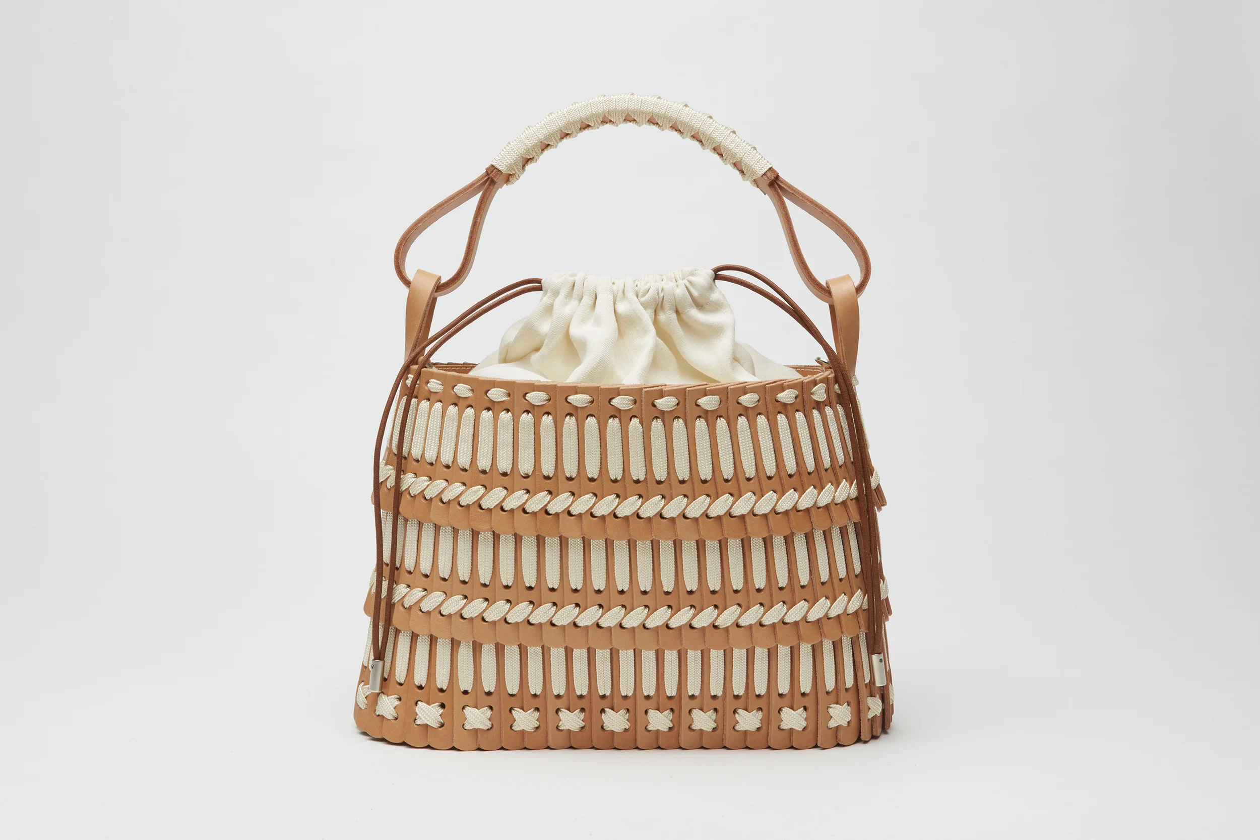 001 (S) Leather basket_Front.jpg