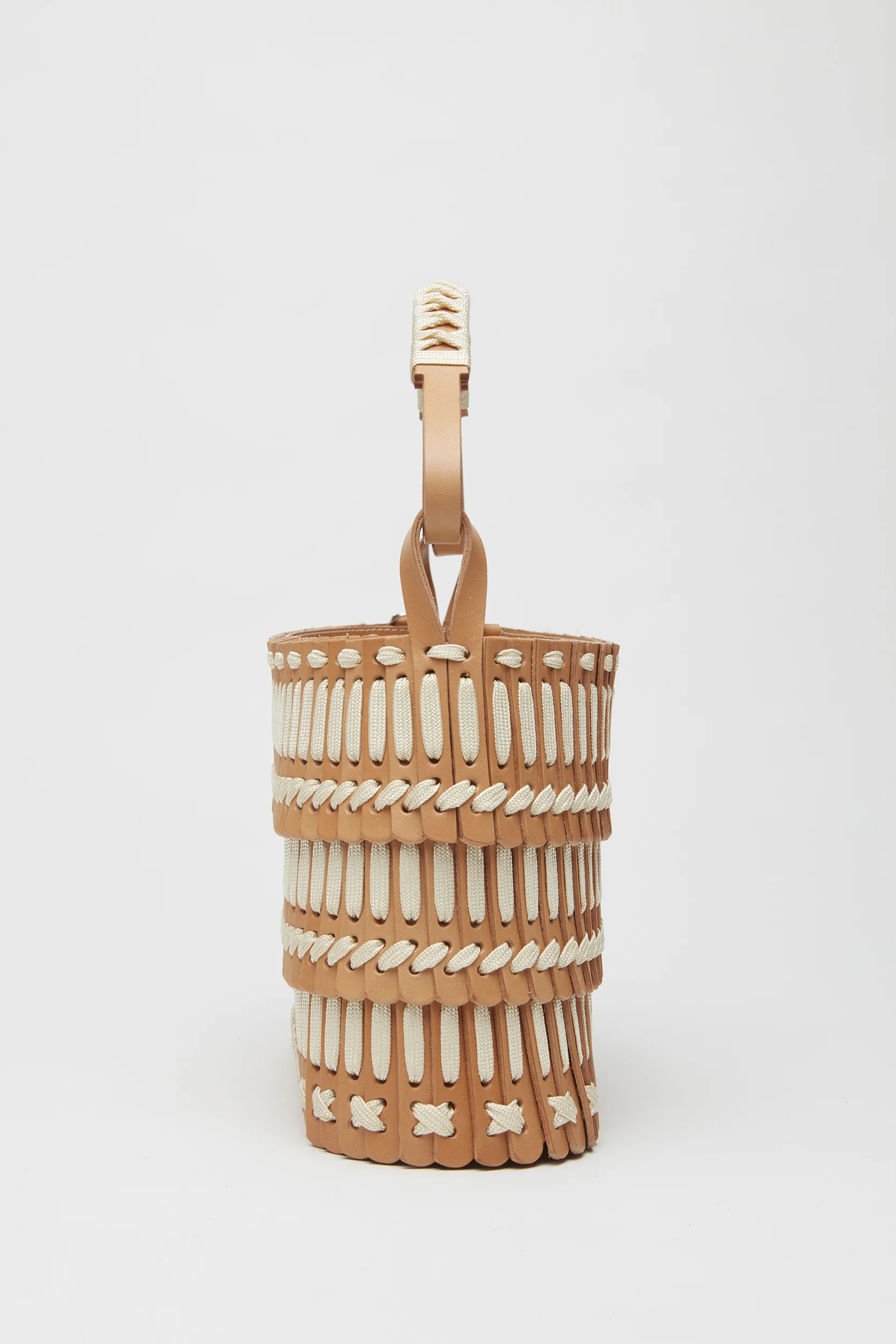 001 (S) Leather basket_Side.jpg