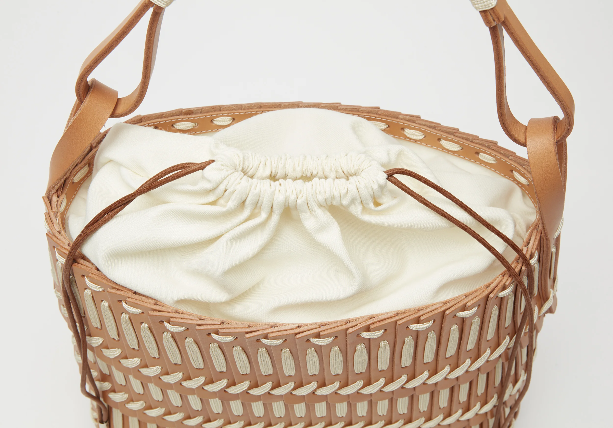 001 (S) Leather basket_top.jpg
