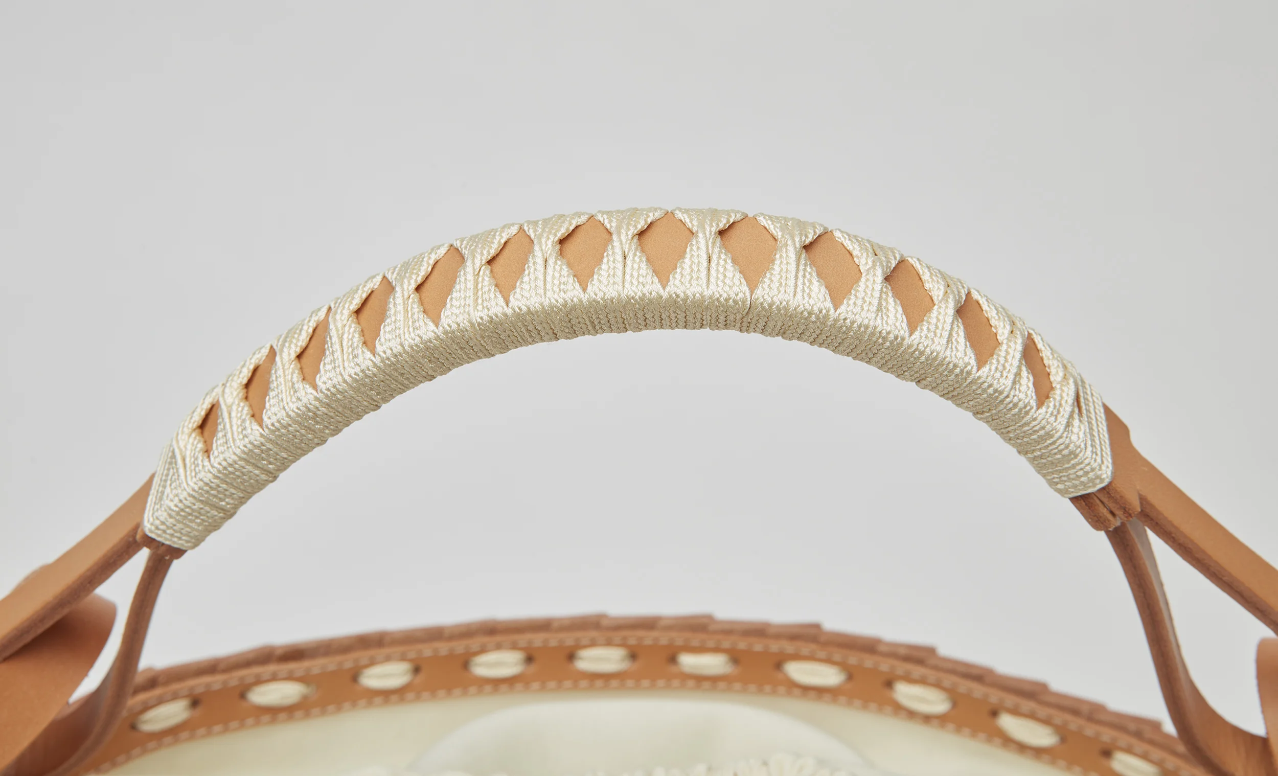 001 (S) Leather basket_Handle.jpg