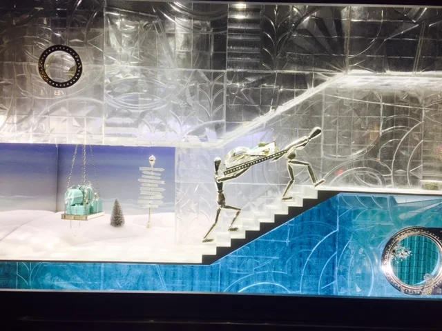 Holiday Windows 12.jpg