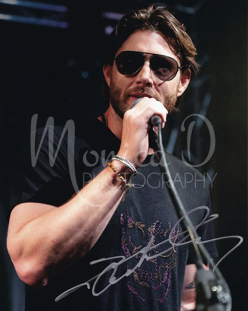 Jensen Ackles performing at the Étoile 23 Live Club & Disco in Rome, Italy during the weekend of the Jus in Bello convention in 2023