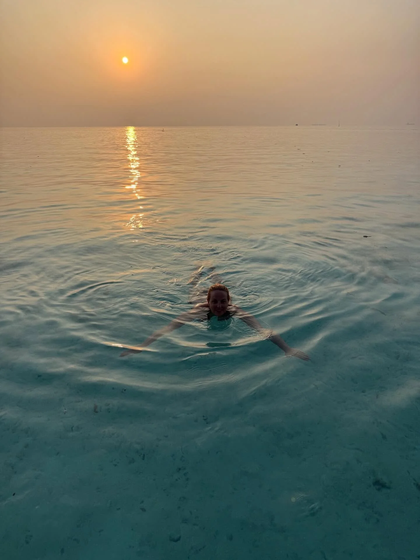 Random photo dump from our travels to Sri Lanka (Hirikitea, Tangalle, Yala, Ella and Kandy) and the Maldives (Olhuveli). Living in the present is great but I so enjoy daydreaming about things to come and after-glowing in amazing experiences from the 