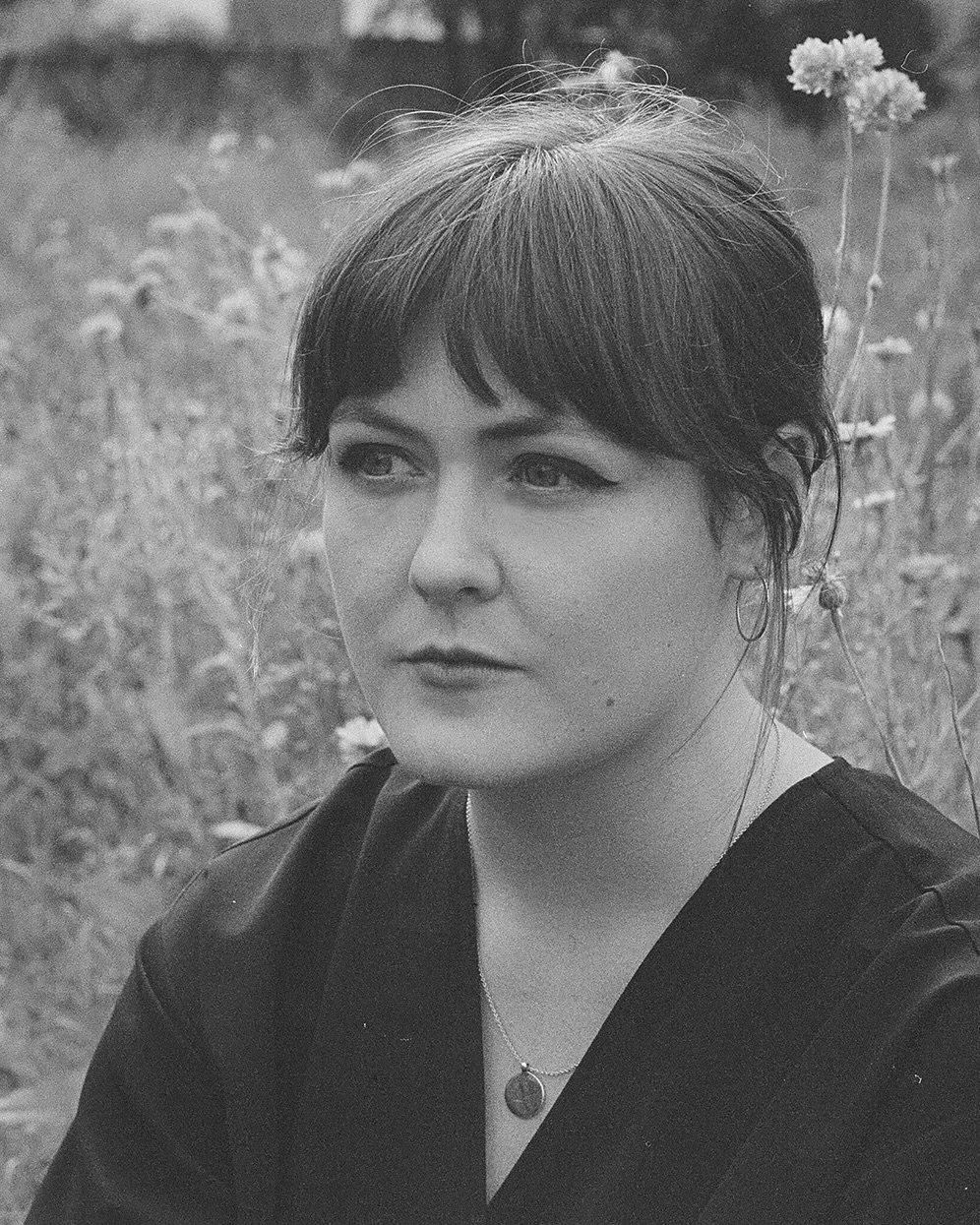 words on &lsquo;I&rsquo;m No Home&rsquo; ↟↟☽✧

always so grateful to writers who take the time to deep dive and truly connect with the meaning behind the music 

thank you to @loudwomen @odysseymagazines @berlin_onair @earmilk @mystic_sons @realrealc