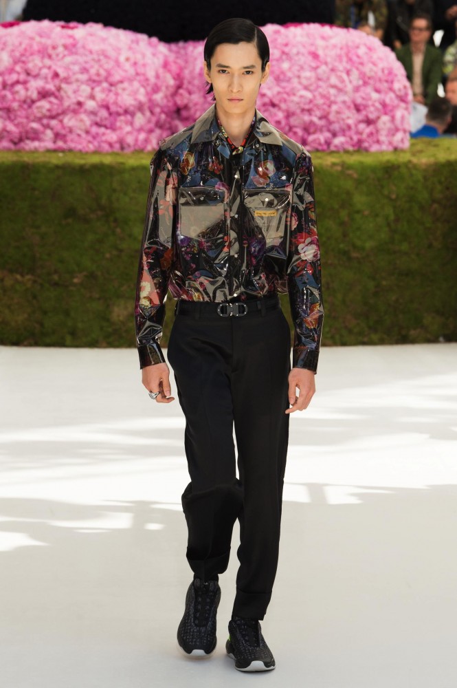 DIOR-MEN-SS19-HERO-44-665x1000.jpg