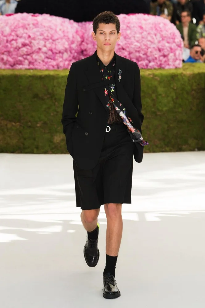 DIOR-MEN-SS19-HERO-46-665x1000.jpg