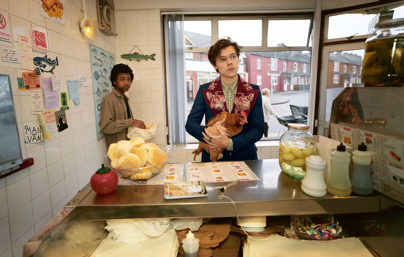 DiaryArticleDouble_S83-Suiting-HarryStyles-02_001_Default.jpg