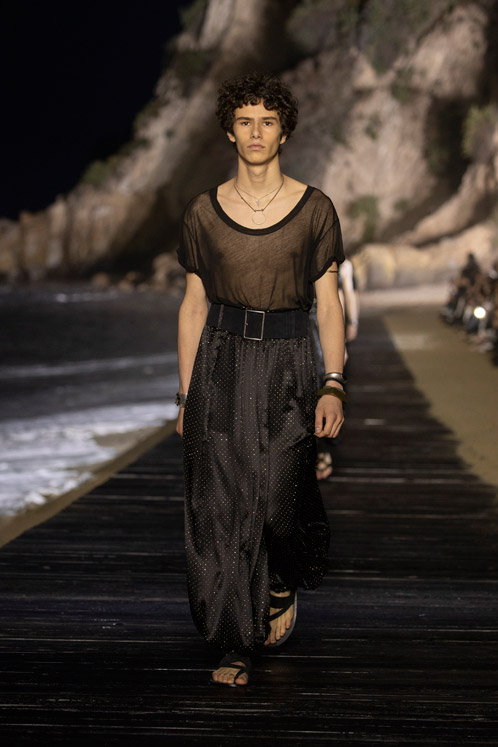 saint-laurent-ss20-malibu-california-style-fashion-menswear-esquire-singapore-esquiresg-75.jpg