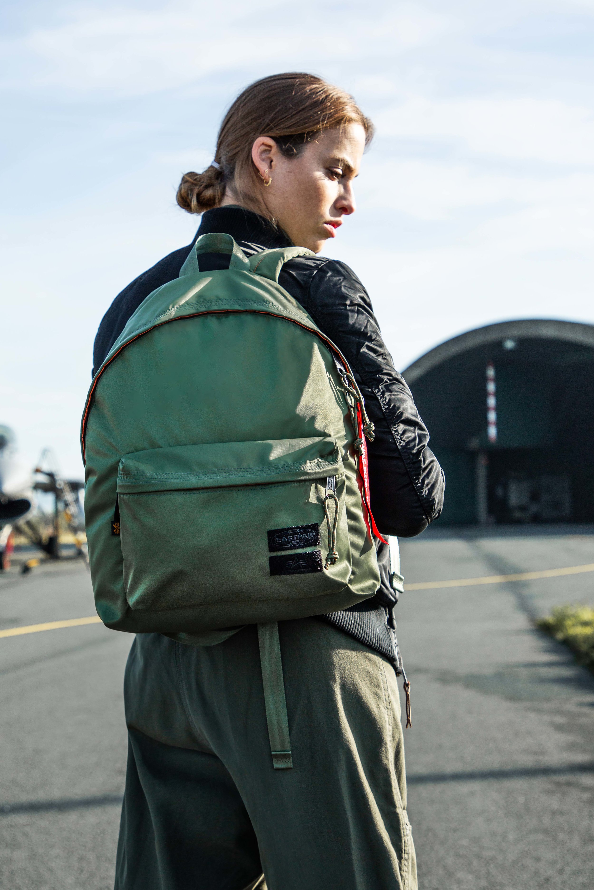 Eastpak_FW19_AlphaIndustries_PaddedPak_39_r_AlphaDarkGreen_EK62054X_01_UC132161_mHigh.jpg