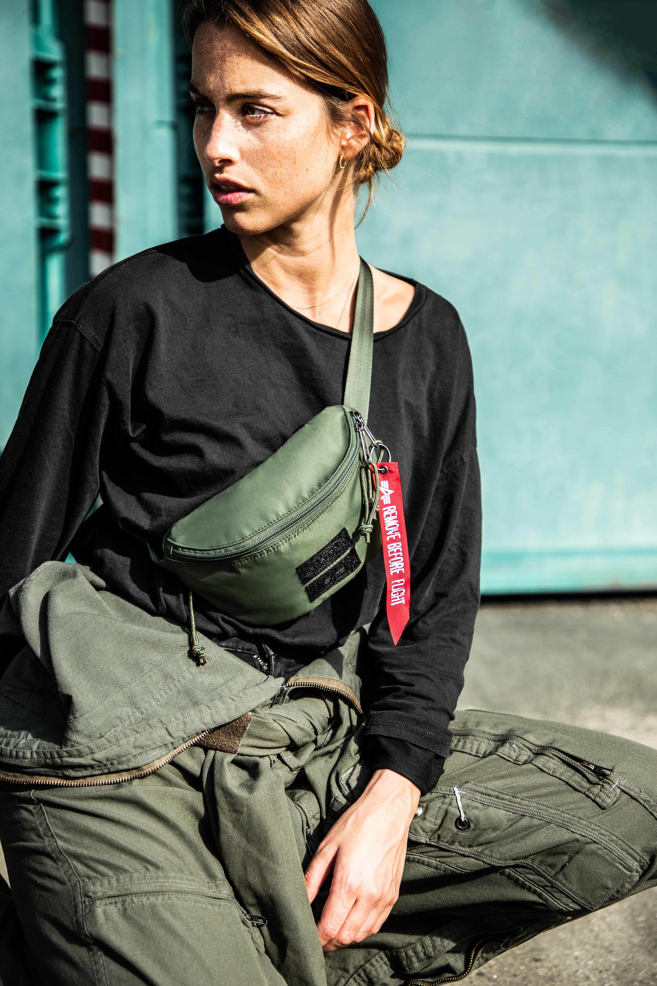 Eastpak_FW19_AlphaIndustries_Springer_AlphaDarkGreen_EK07454X_02_UC132162_mHigh.jpeg