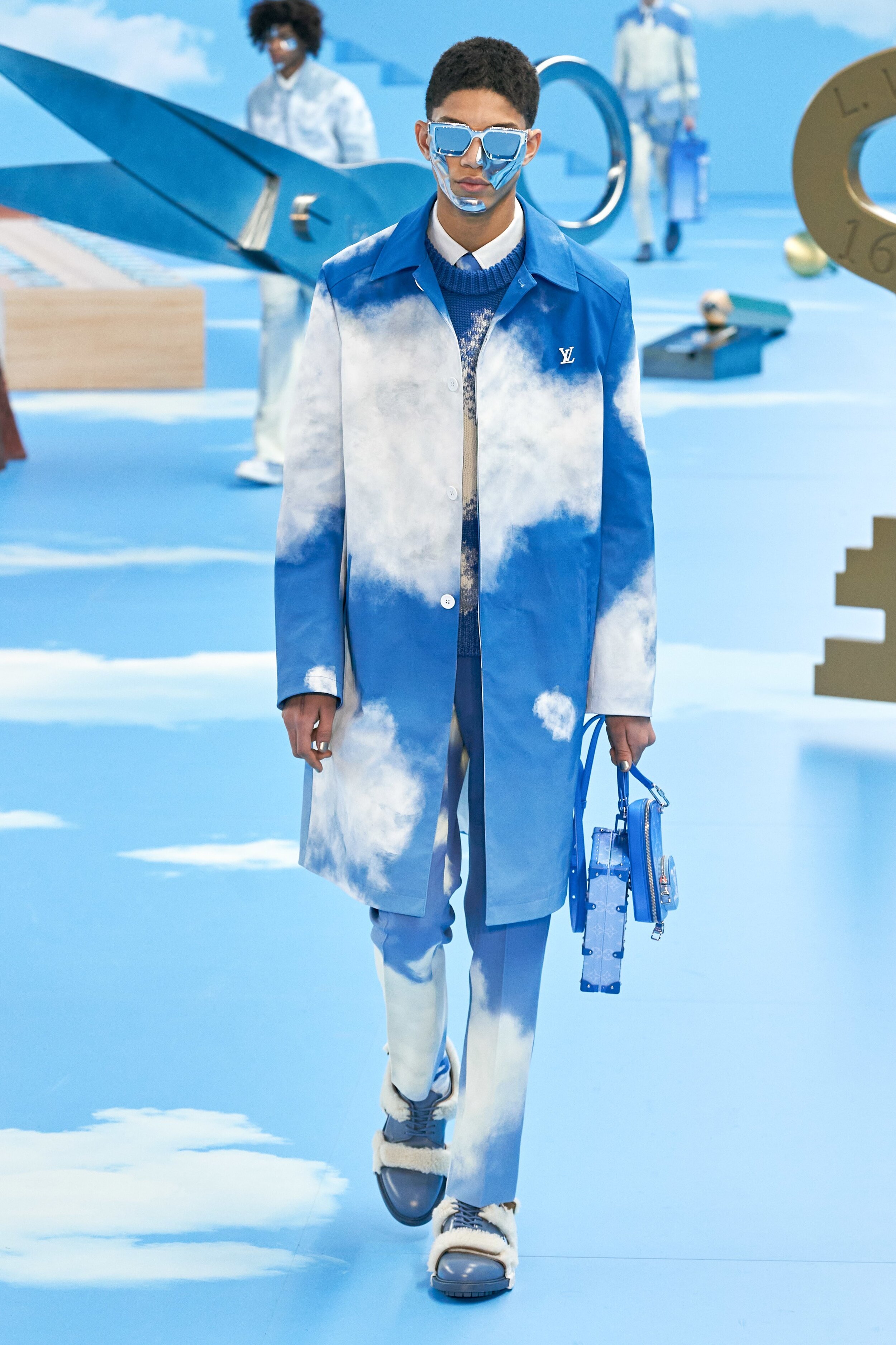 louis vuitton cloud suit