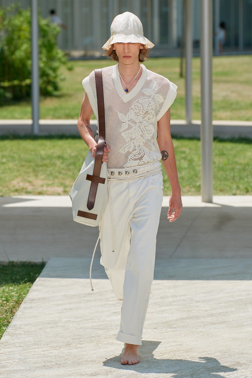 00006-etro-mens-spring-2023-credit-gorunway.jpg