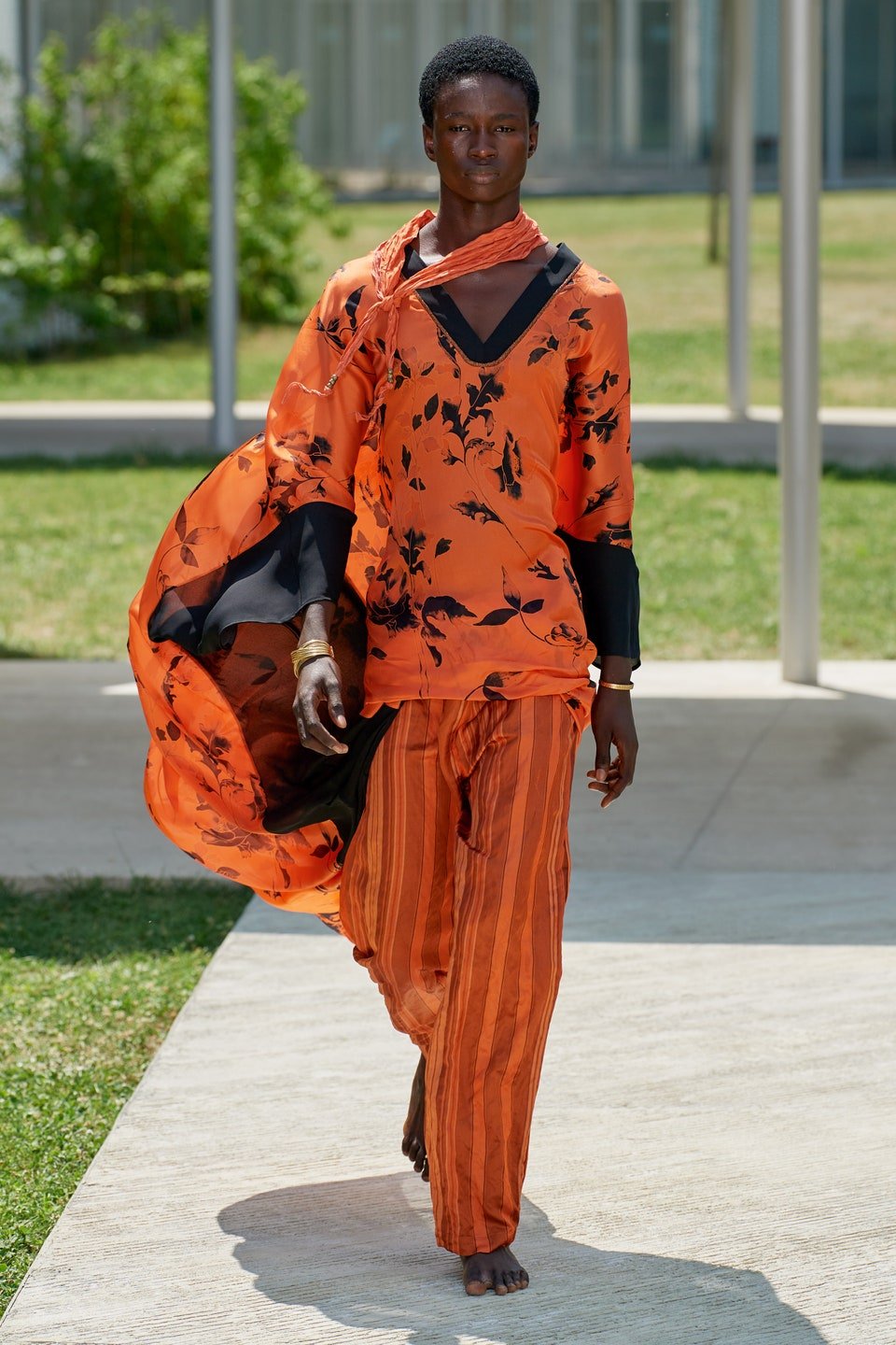 00027-etro-mens-spring-2023-credit-gorunway.jpg