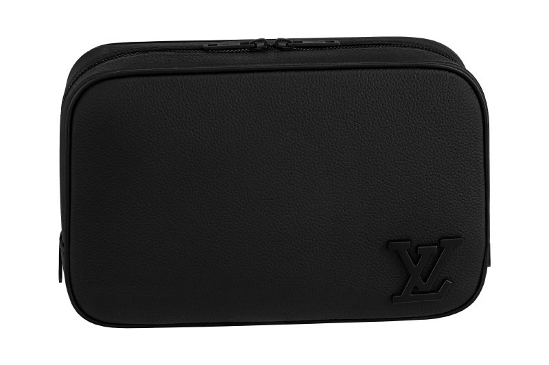 SS21 Essential Bag!, Louis Vuitton UTILITY PHONE SLEEVE