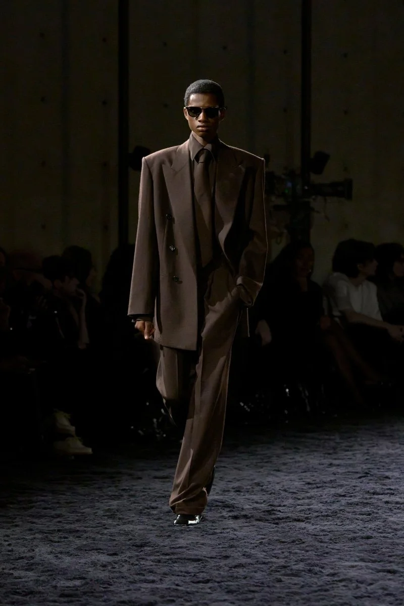 SAINT-LAURENT_FASHION_SHOW_MEN_WINTER24_RUNWAY_19_HR.jpg