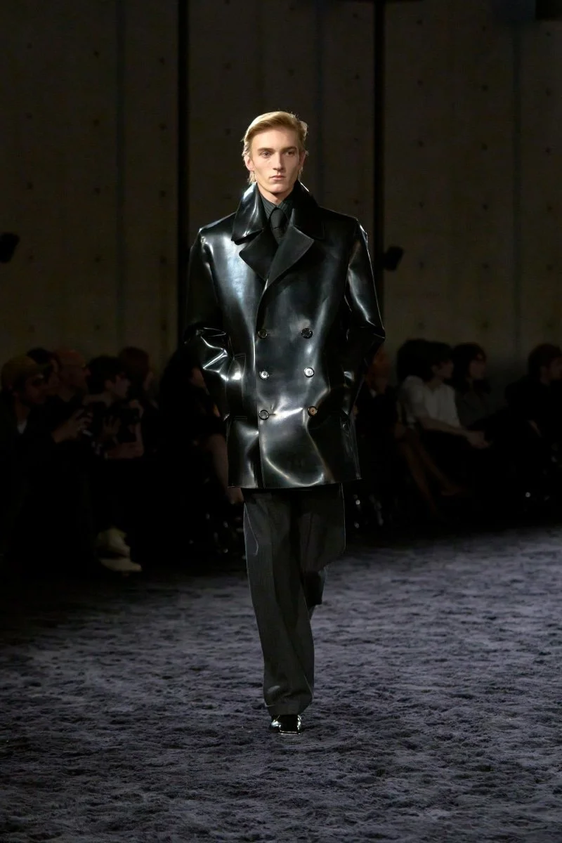SAINT-LAURENT_FASHION_SHOW_MEN_WINTER24_RUNWAY_12_HR.jpg