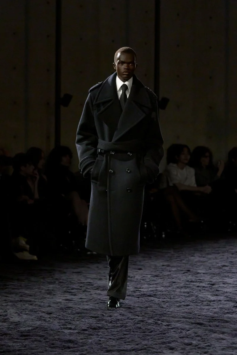SAINT-LAURENT_FASHION_SHOW_MEN_WINTER24_RUNWAY_02_HR.jpg