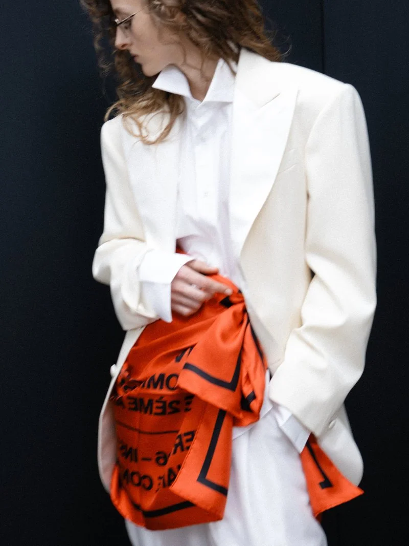 CELINE_IP_SILK_26_3X4_2400PX_07.jpg