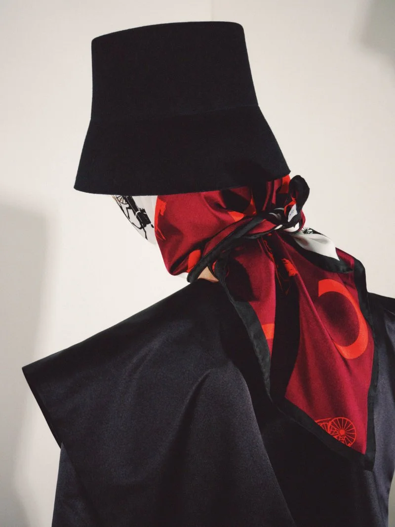 CELINE_IP_SILK_26_3x4_18.jpg