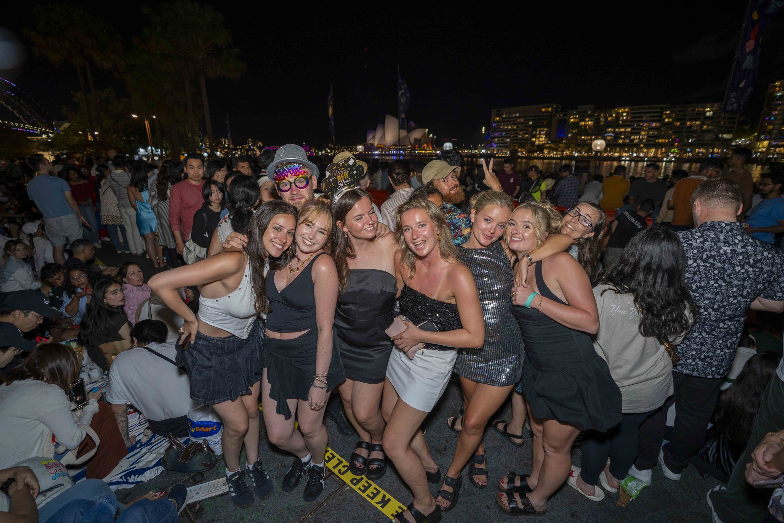 RX-NYE-24-Crowds&People-Low Res-75.jpeg