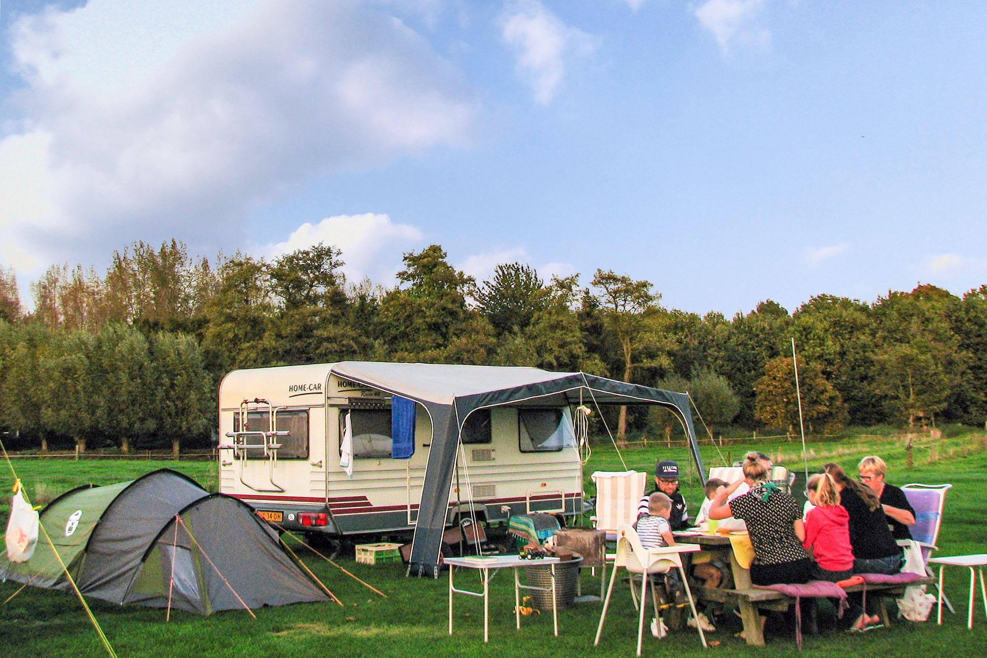boerderijcamping-de-mebel-kamperen.JPG