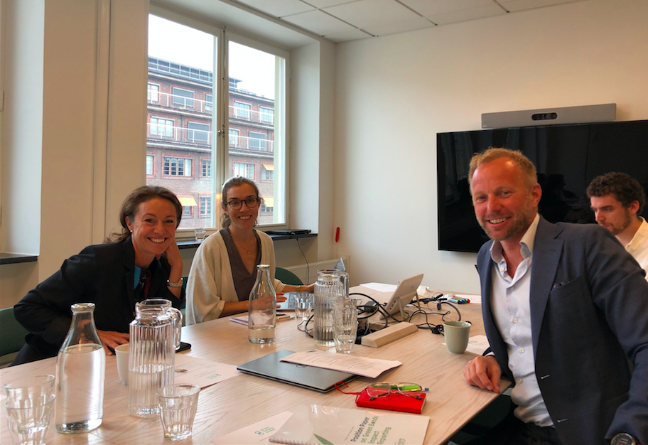 Photo: Anna Denell, Sustainability Director Vasakronan, Anna Bellander, Stockholm Green Digital Finance, Harald Lund, Head of second opinion CICERO and Gus Botsford, Chromaway defining impact reporting in the Green Assets Wallet.