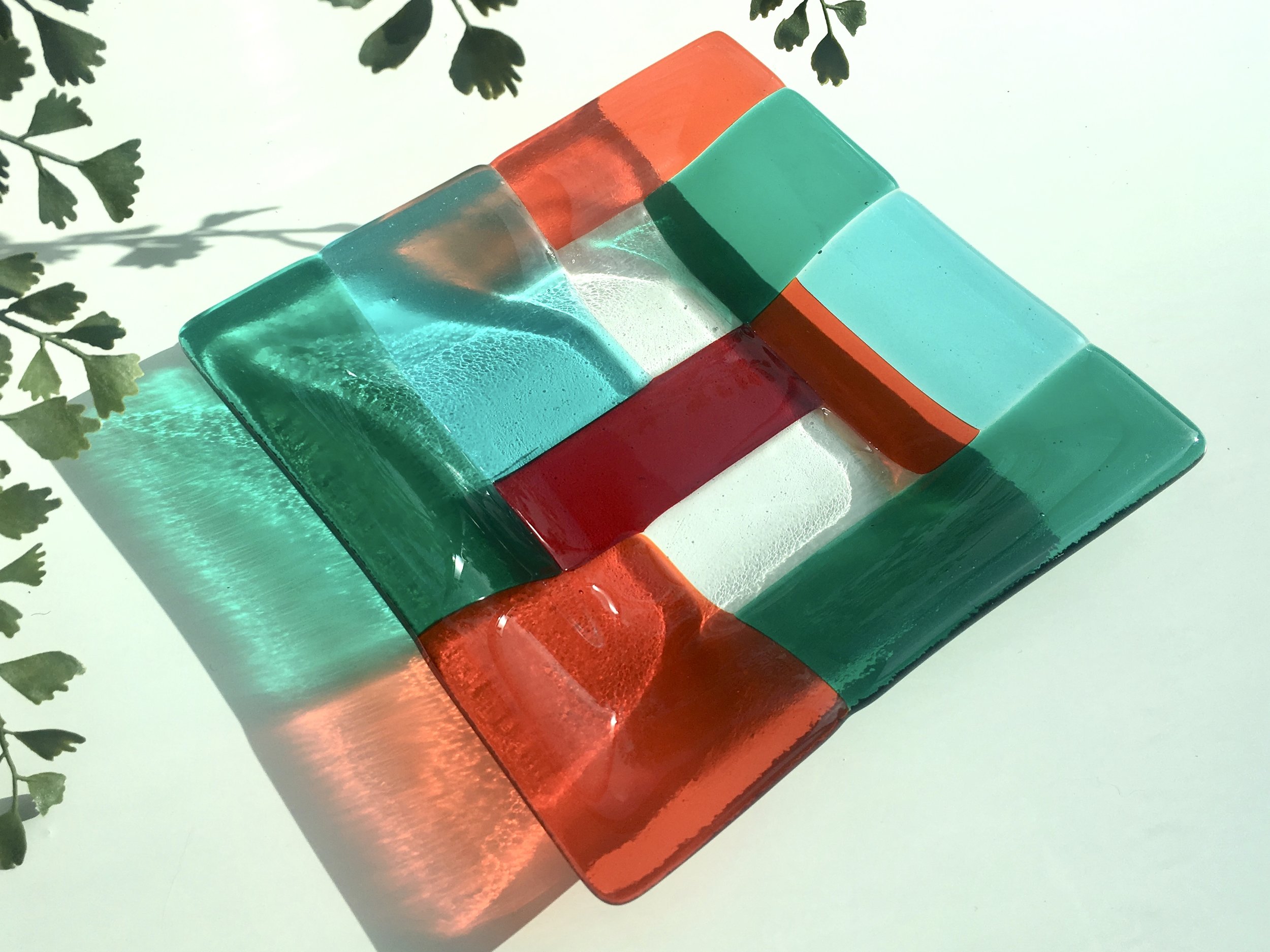 Crazy sort of Mondrian style dish in fabulous zingy colours. Great in the sun, stylish, but not quite as mad without!