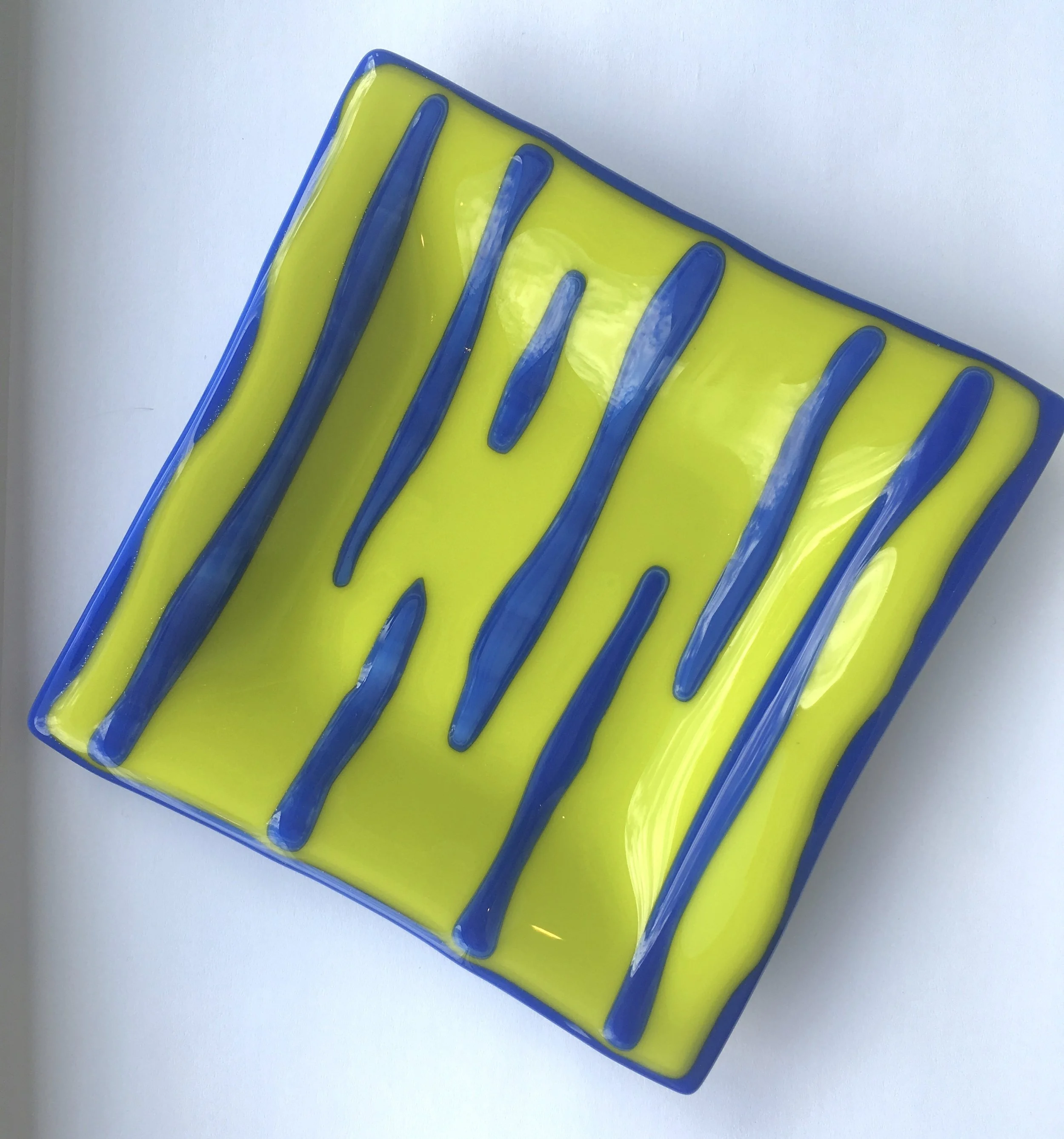 Lemon grass & cobalt dish