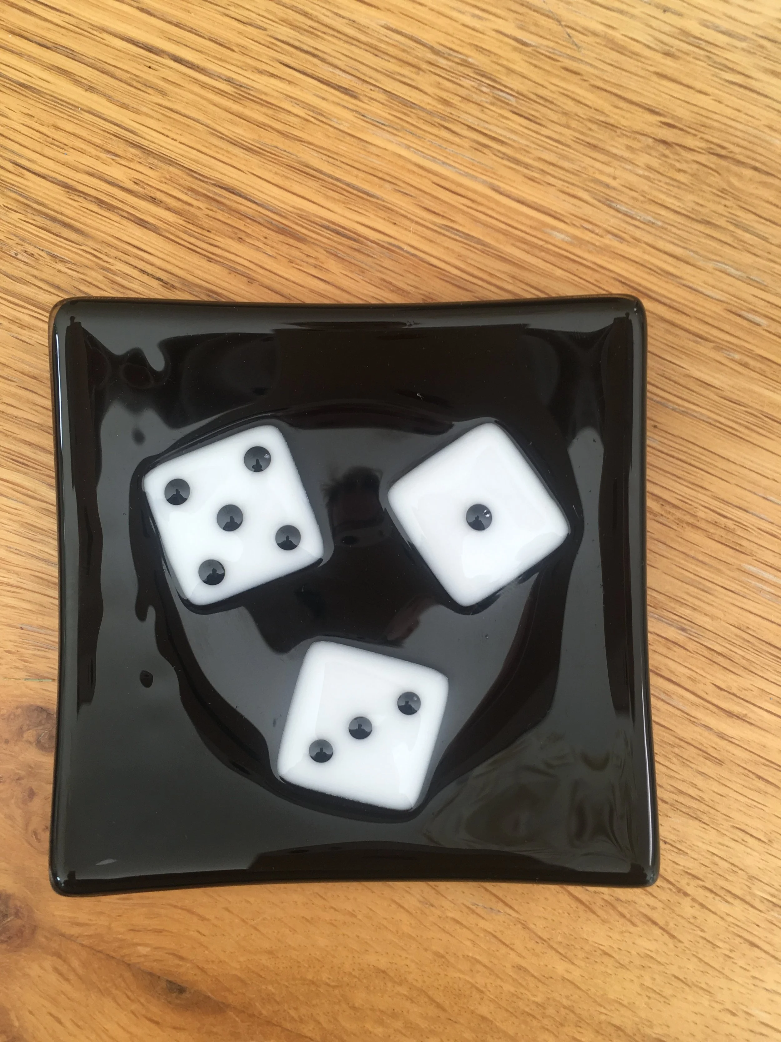 Dice dish with 3 dice