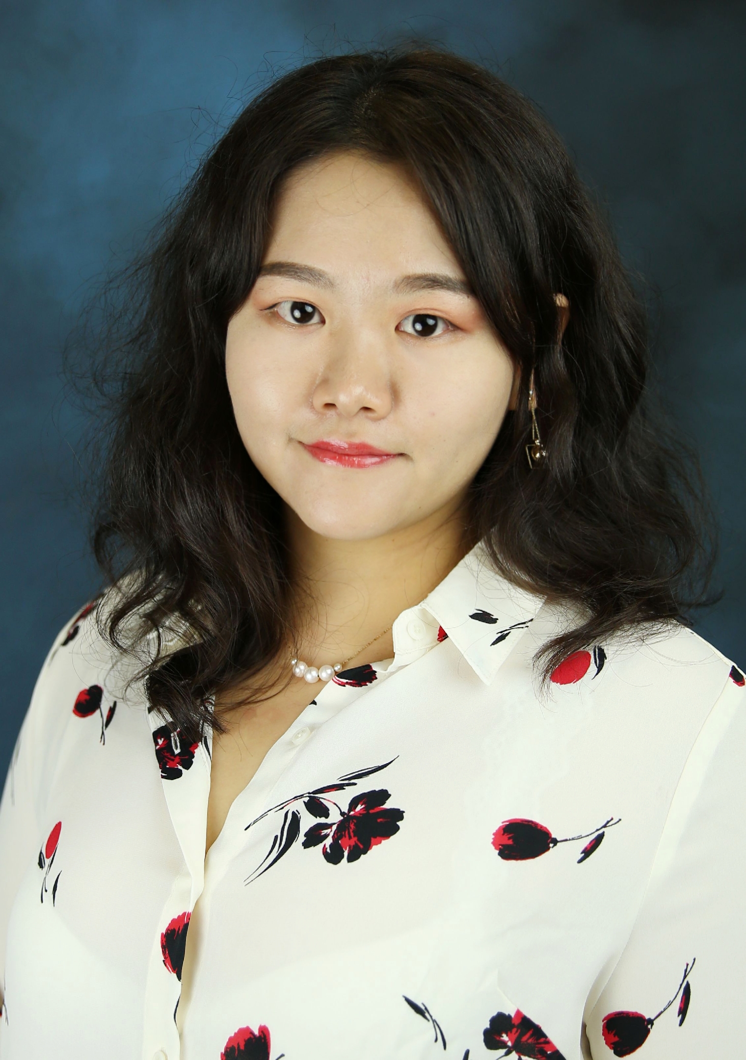Sihong Liu Photo new.jpg