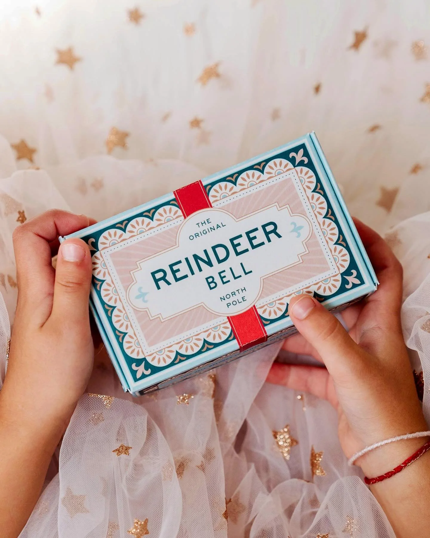 Holiday projects are always my favorite to design! ✨
Here&rsquo;s a look at some of the latest: reindeer bell boxes, Christmas carol music boxes, a festive stamp and elf cards.
Many thanks to @aprilandwhite for the opportunity! 🎅🌲