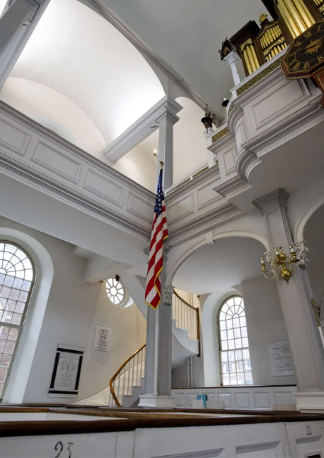  Boston's Old North Church embraces Philips LED Technology