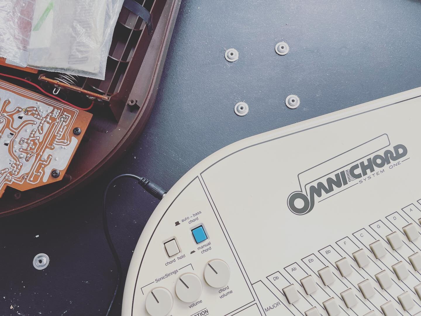 New #Omnichord smut online for your purchasing pleasure. Just in time for the Christmas season!
Visit our website to purchase.

ALSO OF NOTE: All purchases of &ldquo;A Very Omnichord Christmas Again / An Omnichord for Christmas&rdquo; are 50% off wit