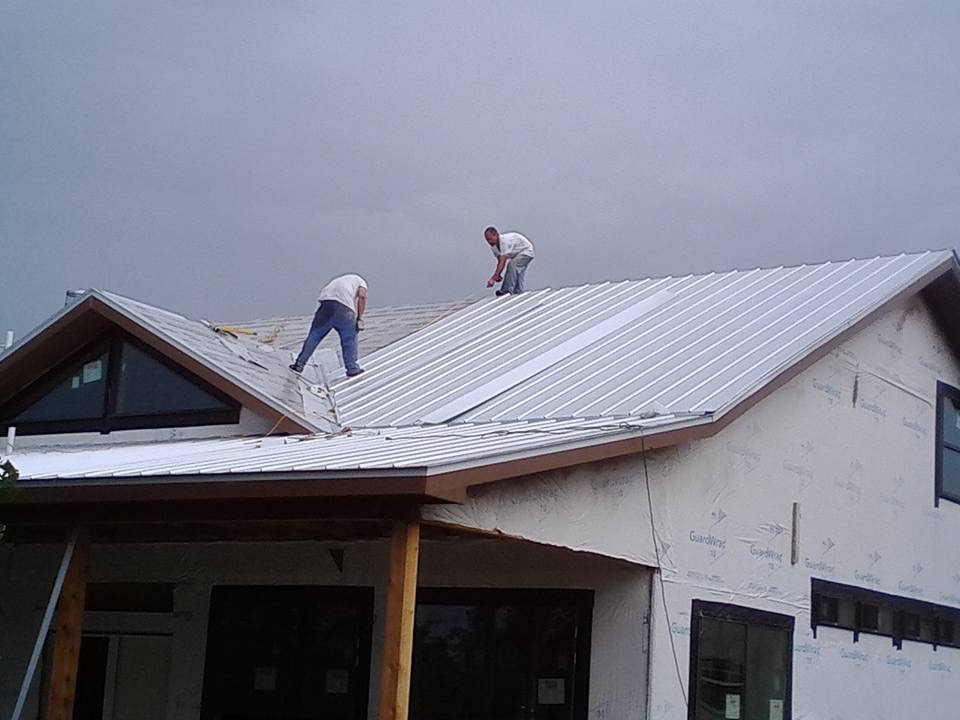 metal roof instal22.jpg
