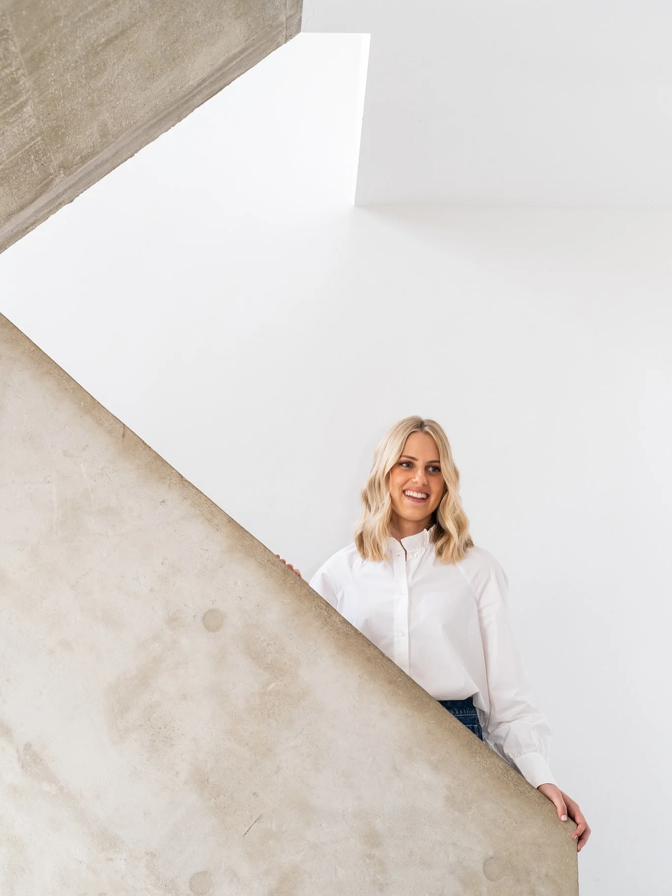 A gorgeous Soulful Shoot with Dietician &amp; Nutritionist @ameliabelich.dietitian in a stunning location in east London 💫

Amelia started her business earlier this year &amp; works with her clients to support them with gut health issues, disordered