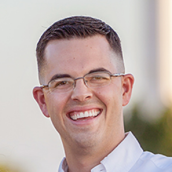 Head Shot Dr. Groomes.png